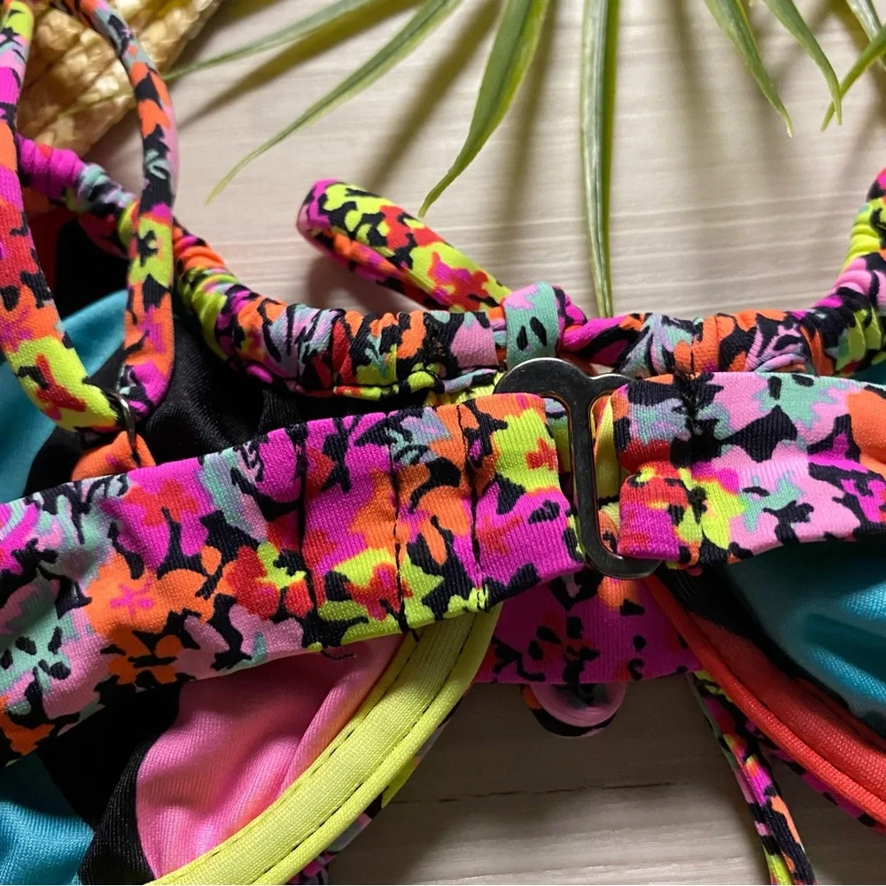 Maaji • Ditsy Floral Ruffle Underwire Pink Jadie Bikini Top